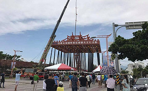 風雨無阻！ 恆春中元豎孤棚今晚登場
