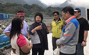 豪雨襲擊南台灣  陳菊前往高雄訪視復原安置工作
