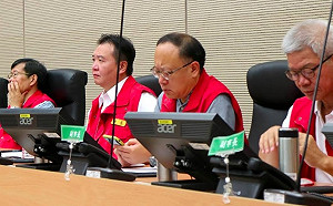 應對西南氣流豪雨  高雄代理市長許立明：繼續保持警戒