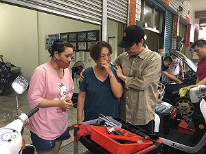 逐戶慰問！陳其邁心繫仁武災情 提供災損補助經驗