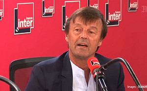 法環境部長電台直播閃辭  馬克宏傻眼遭政治打擊