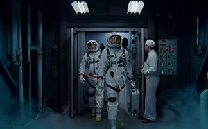 登月鉅片不見插旗經典畫面 挨轟不愛國