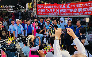 談市長辯論 侯友宜 : 老縣長別急得噗噗跳