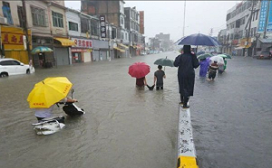 廣東水災120萬人受害 當局緊急調抽水機救援