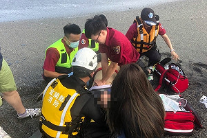 宜蘭1日連兩起落海案！兩車三人捲入海裡待救援