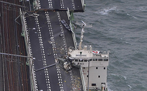 颱風肆虐  日本關西機場大淹水全天關閉