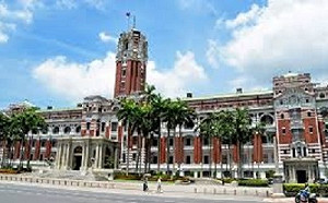 男子今中午持鐮刀 闖總統府遭逮捕