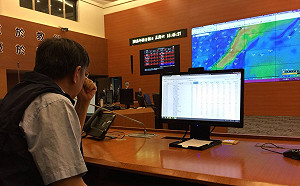 驟雨成災！柯文哲坐鎮災害應變中心