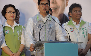 不畏風雨千人力挺  陳其邁：加速開發亞洲新灣區