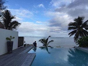 楊偉中遺體抵台　陳以真淚訴：記得很幸福的時光