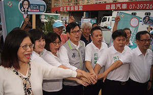 三千人簇擁寸步難行  陳其邁：招商引資  全力拼經濟