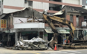 70年紅磚老屋拆除  高市緊急喊卡