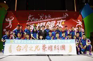 雙十國慶亮點  亞運國手英雄列車大遊行