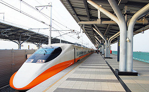 高鐵購票App新功能 超商掃描手機條碼結帳取票