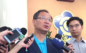 結婚登記取代同性婚姻 藍：並無不同 橘：反對政院版