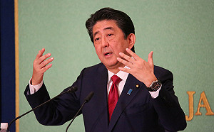 日本首相寶座保衛戰！安倍與石破茂今日首度辯論