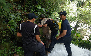 遊向天湖困山區12天　老夫婦吃野菜活命獲救
