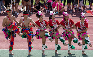 原住民運動會熱鬧登場！負重接力擲矛特色競技樣樣來