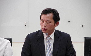 指立法院護航原能會 黃國昌問蔡英文總統：您也震怒嗎？