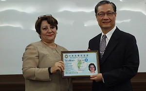 內政部：梅花卡高專人才歸化台灣程序再簡化