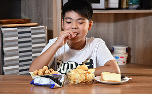 家中冰箱存糧有什麼　孩童健康體態比例最高！？