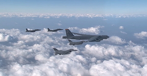 美日軍事聯合演訓 B52戰略轟炸機劍指中國