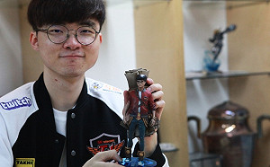 英雄聯盟世界賽》Riot訂製選手仿真模型！Faker笑：一點都不像