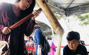 桃園地景藝術節  搗麻糬DIY感受客家傳統美味