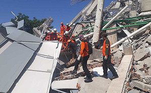 印尼強震海嘯罹難者恐破千人  沿海地區尚無通訊