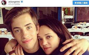 #MeToo運動要角 坦承與未成年男星有性關係