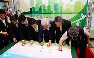 打臉張善政抗空汙大聯盟！李進勇：雲林禁用石油焦 就是張退回的