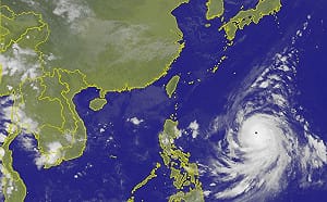 氣象局：康芮轉強颱 週五、週六最近台灣