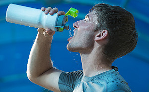 天氣悶熱頭皮出油  釀細菌感染發酸臭味易掉髮
