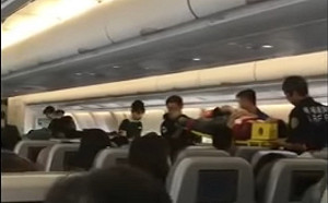 (影) 印尼籍乘客飛航途中休克 轉降小港機場送醫不治