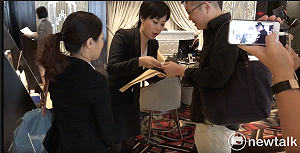 （影）限24小時道歉！ 柯辦發言人奔葛特曼飯店遞交律師函