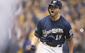 MLB／Moustakas延長賽當英雄  酒鬼首戰擊敗落磯(影)