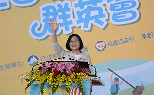 現身環保志義工群英會  蔡英文：空污修法要滅老車是假消息