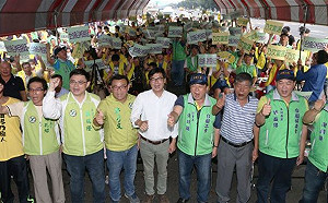 陳其邁拉抬花媽子弟兵許乃文    2工會力挺