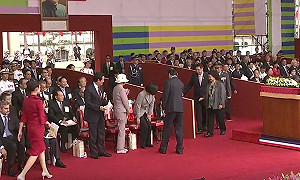 坐錯了！蔡英文演講後回貴賓席坐到蘇嘉全座位