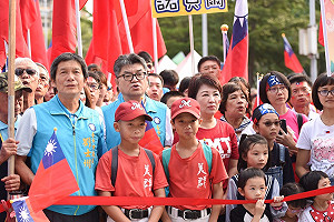 被指升旗典禮遲到 盧秀燕：林佳龍市府的惡意和混淆