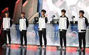 英雄聯盟世界賽》不給機會！KT「窒息式營運」擊潰TL