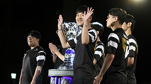 英雄聯盟世界賽》釜山小組賽現場直擊！ 開幕式選手帥氣現身