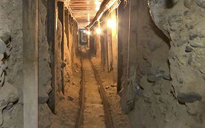 你建圍牆我挖地道 美墨圍牆發現疑似毒販跨國隧道