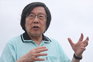 發展職業足球  邱義仁:採公費留學方式  讓球員出國取經