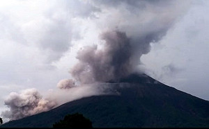 瓜地馬拉火峰火山再度爆發 村民恐被迫撤離（影）