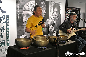 台星國際藝術展 陶藝大師陳德興與鄧志浩的樂音對話