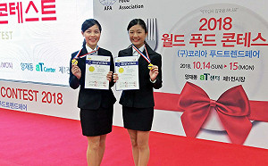 美女調美酒 龍華科大學生雙獲世界廚藝大賽金牌