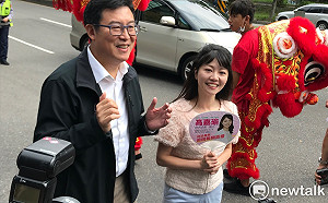 不尷尬了！姚文智與友柯議員高嘉瑜成立聯合競總