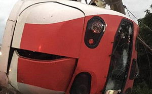 普悠瑪翻車前早有徵兆？ 乘客：數次急煞電力又不穩