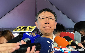 自誇公宅數遭郝批「無恥」 柯P：發包、工程量都是他8年好幾倍  